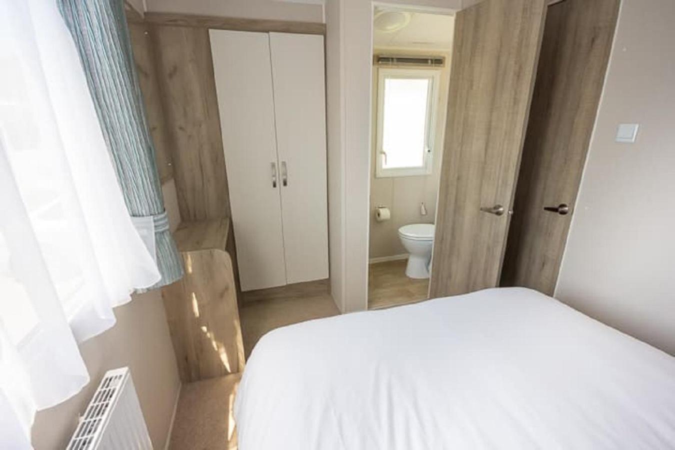 The Lakes Rookley Bilik gambar A bedroom in a static
